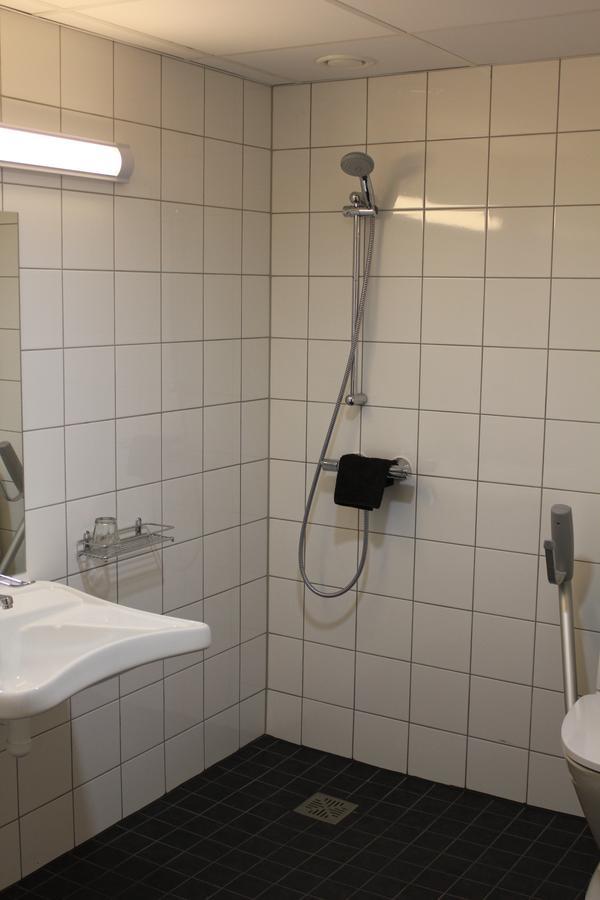 Kiviõli Tuhamaee Hostel חדר תמונה